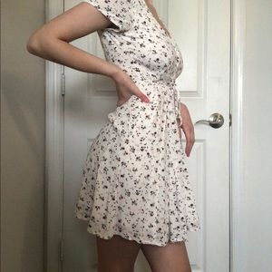 Abercrombie & Fitch white floral dress